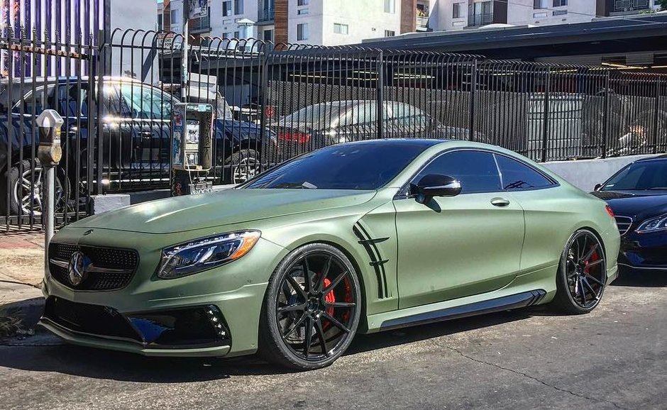 Mercedes S63 Coupe in verde mat