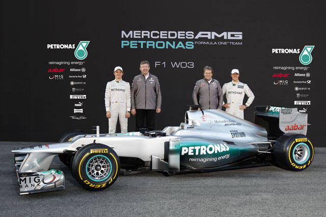 Mercedes si-a prezentat noul monopost W03 de Formula 1