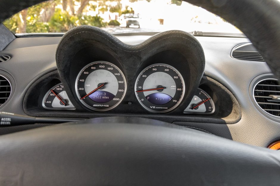 Mercedes SL55 AMG cu 4.058 de kilometri la bord