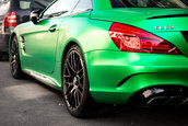 Mercedes SL63 in AMG green hell magno