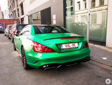 Mercedes SL63 in AMG green hell magno