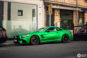 Mercedes SL63 in AMG green hell magno