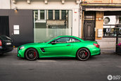 Mercedes SL63 in AMG green hell magno