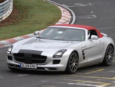 Mercedes SLS AMG Roadster surprins necamuflat