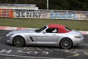 Mercedes SLS AMG Roadster surprins necamuflat