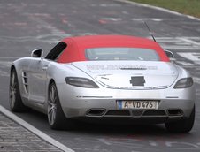 Mercedes SLS AMG Roadster surprins necamuflat