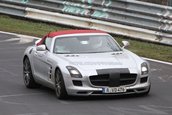 Mercedes SLS AMG Roadster surprins necamuflat