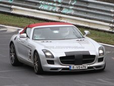 Mercedes SLS AMG Roadster surprins necamuflat