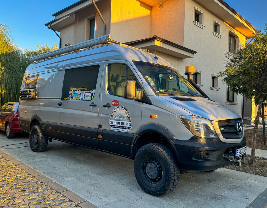 Mercedes Sprinter 4x4 Custom Camper de vanzare