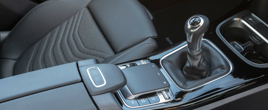 Mercedes strange cureaua. Nemtii renunta la CUTIA MANUALA si la mai multe motorizari Mercedes strange cureaua. Nemtii renunta la CUTIA MANUALA si la mai multe motorizari