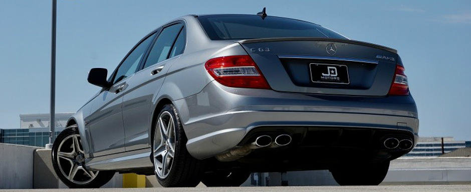 Mercedes-ul ASTA cu motor de 6.208 cmc are 451 CP si se vinde la pret de Dacie. POZE REALE Mercedes-ul ASTA cu motor de 6.208 cmc are 451 CP si se vinde la pret de Dacie. POZE REALE