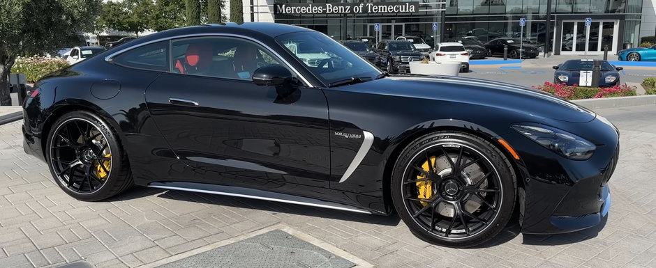 Mercedes vrea sa te faca sa uiti complet de actualul Porsche 911 si lanseaza pe piata o noua generatie a modelului AMG GT. Cum arata in realitate