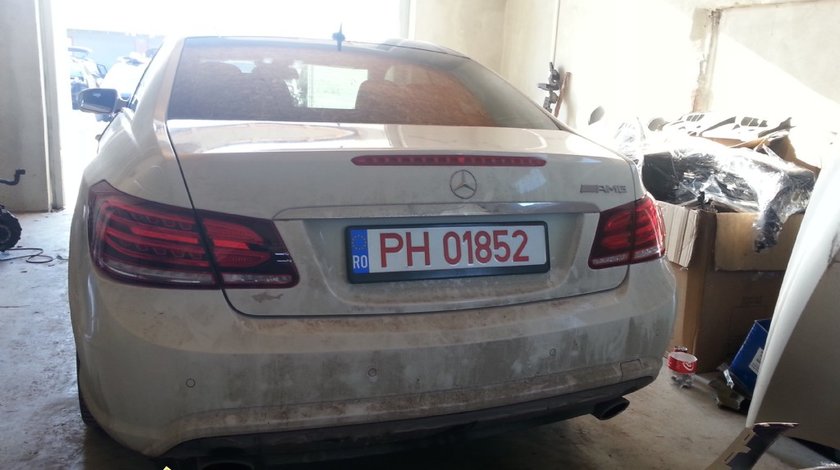 Mercedes W207 E coupe AMG Faruri Bara spate Stopuri led