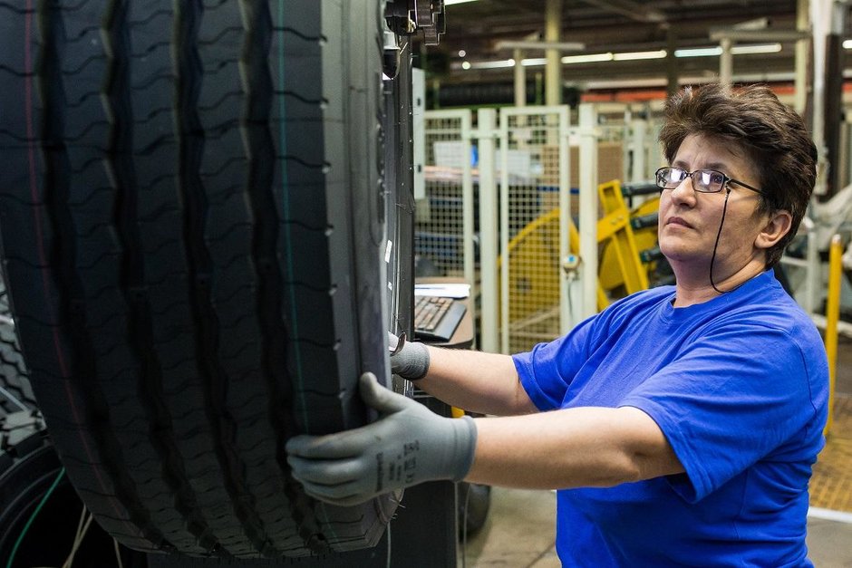 Michelin investeste in Romania: 33 milioane de Euro si 100 de locuri noi de munca Michelin investeste in Romania: 33 milioane de Euro si 100 de locuri noi de munca
