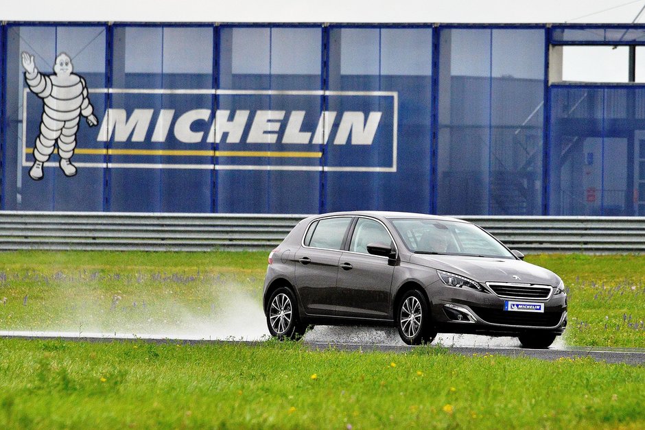 MICHELIN lucreaza cu Peugeot pentru a dota modelul 308 cu pneuri performante