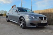 Mini-colectie de BMW-uri M5 scoasa la licitatie