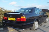 Mini-colectie de BMW-uri M5 scoasa la licitatie