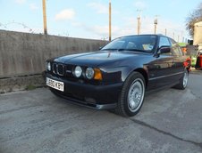 Mini-colectie de BMW-uri M5 scoasa la licitatie