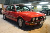 Mini-colectie de BMW-uri M5 scoasa la licitatie