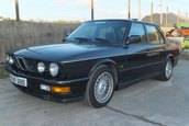 Mini-colectie de BMW-uri M5 scoasa la licitatie