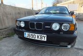 Mini-colectie de BMW-uri M5 scoasa la licitatie