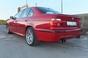 Mini-colectie de BMW-uri M5 scoasa la licitatie