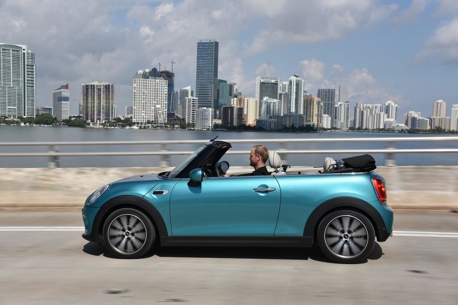 MINI Cooper Convertible