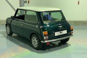 Mini Cooper cu 127 de kilometri la bord