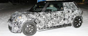 Noi imagini spion cu viitorul Mini Cooper!