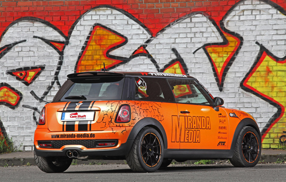 Mini Cooper S by Cam Shaft