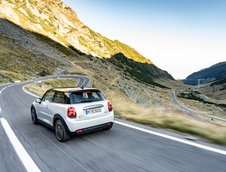 MINI Cooper SE pe Transfagarasan