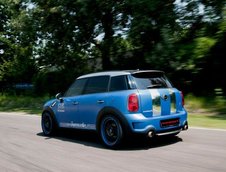 MINI Countryman S by Romeo Ferraris