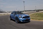 MINI Countryman S by Romeo Ferraris