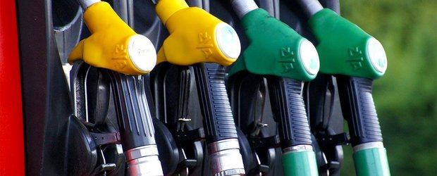 Mit sau realitate: carburantul ieftin vs. scump. E mai buna benzina de 100 decat cea de 95?