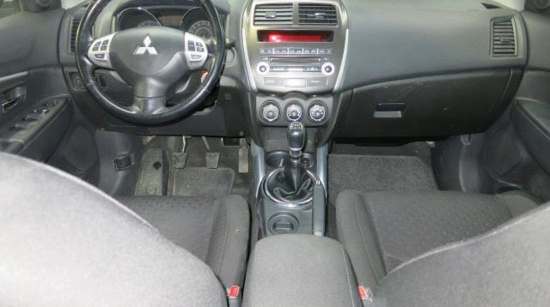 Mitsubishi ASX 1.8 DI-D 150 CP M/T 2WD Invite 2012