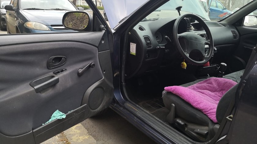 Mitsubishi Carisma 1.6 2001