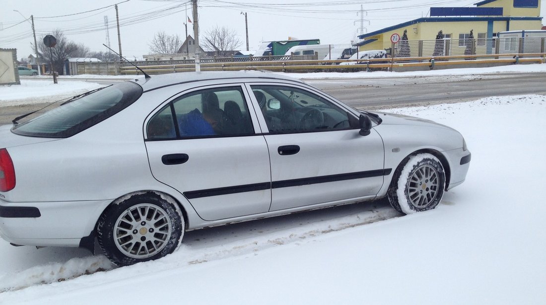 Mitsubishi Carisma 16 benzina 2003