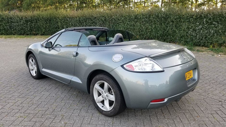 Mitsubishi Eclipse cu 20.000 km