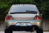 Mitsubishi EVO VIII: o bestie dezlantuita