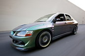 Mitsubishi EVO VIII: o bestie dezlantuita