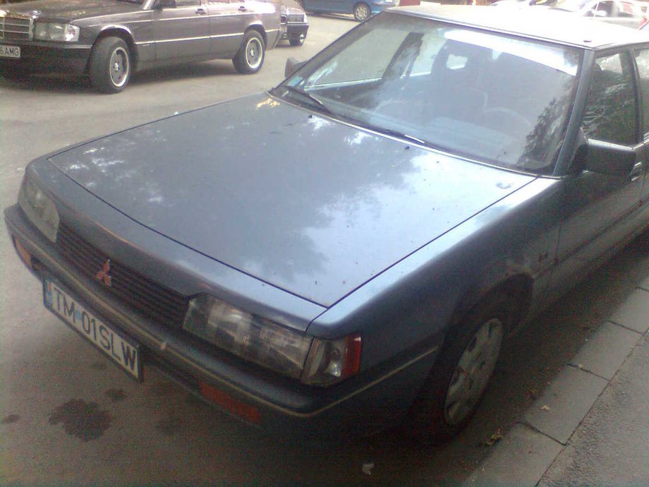 Mitsubishi Galant E14