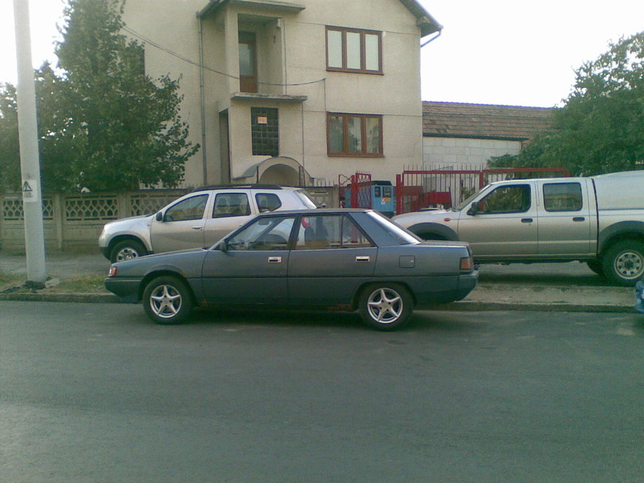 Mitsubishi Galant E14