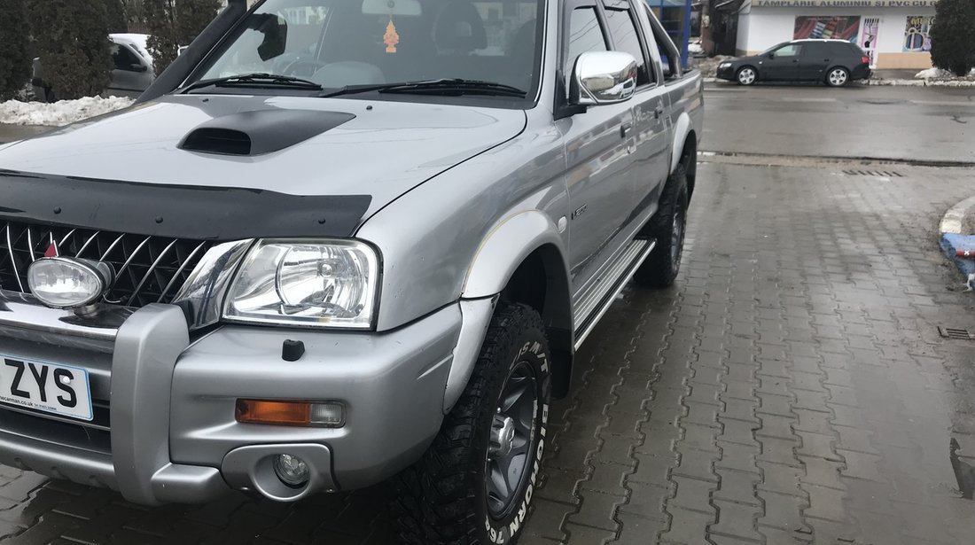 Mitsubishi L200 4D56BJ1502 2003