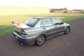 Mitsubishi Lancer EVO cu 488 CP la roti