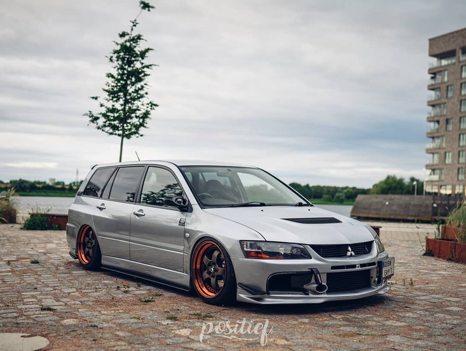 Mitsubishi Lancer Evolution IX Wagon GT-A