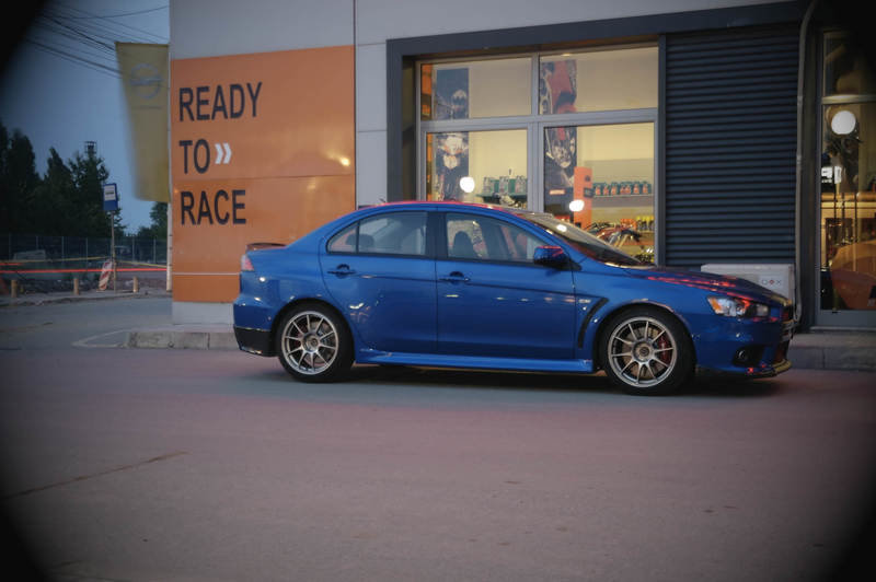 Mitsubishi Lancer Evolution X RACEVOLUTION 400