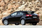 Mitsubishi Lancer Sportback & Ralliart vor debuta la Paris 2008