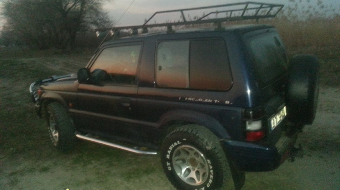 Mitsubishi Pajero 2500