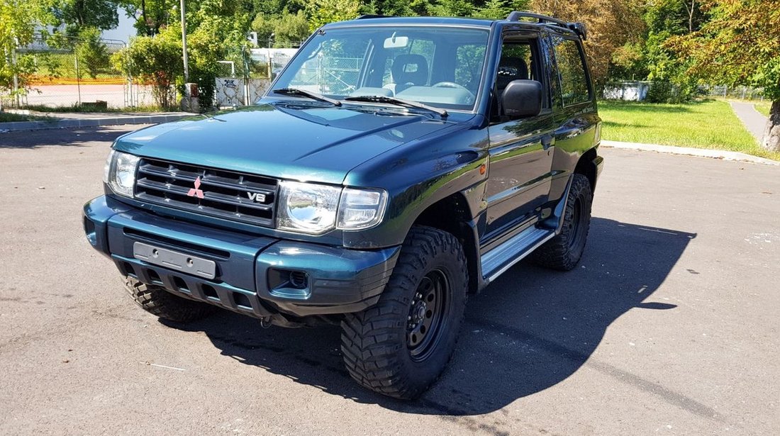 Mitsubishi Pajero Autoutilitara 3.0 24V AC Automat doua blocante 1999