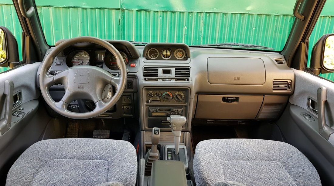 Mitsubishi Pajero Autoutilitara 3.0 24V AC Automat doua blocante 1999